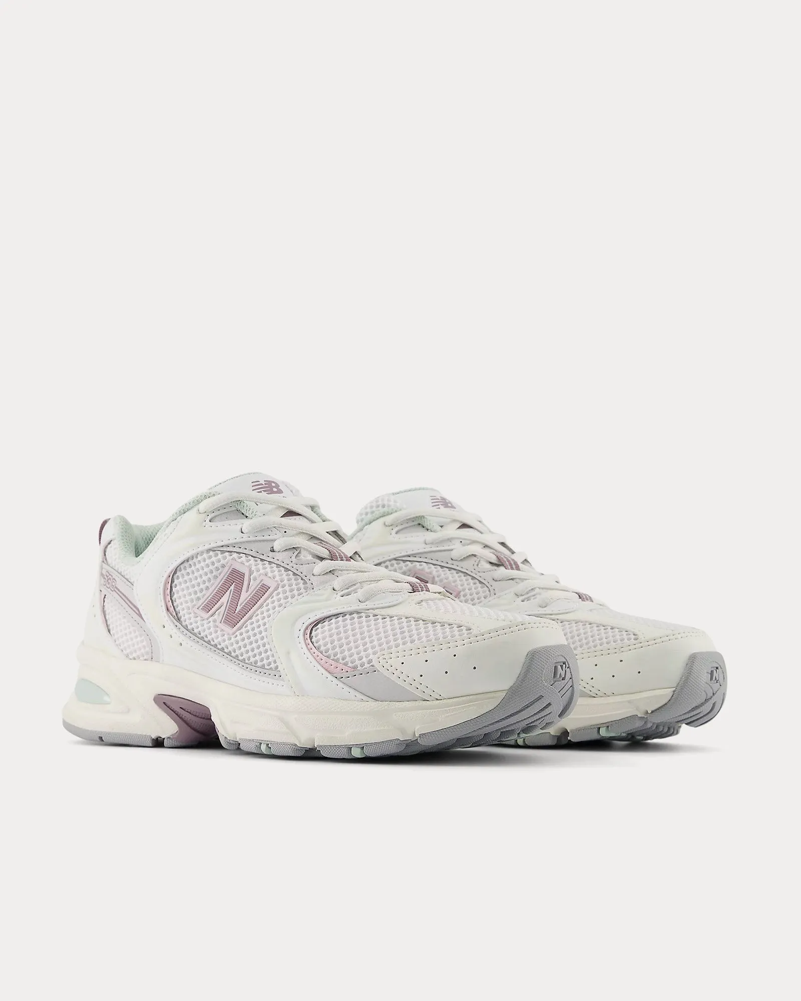 530 Sea Salt / Ice Wine / Rose Sugar Low Top Sneakers