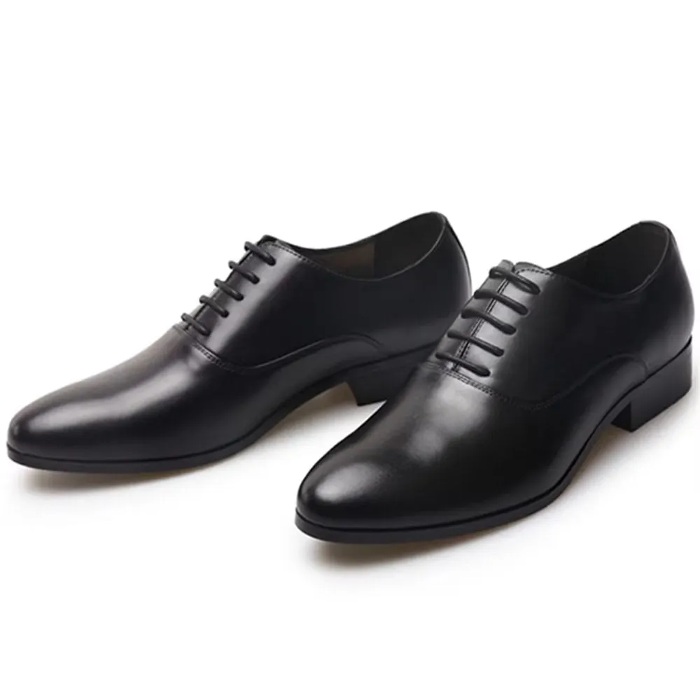Eldorian Classic Lace-Up Elegance