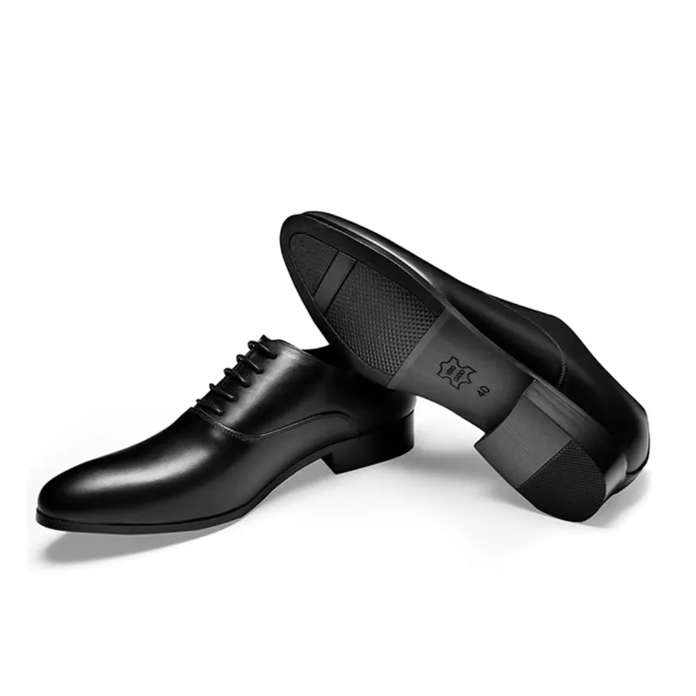 Eldorian Classic Lace-Up Elegance