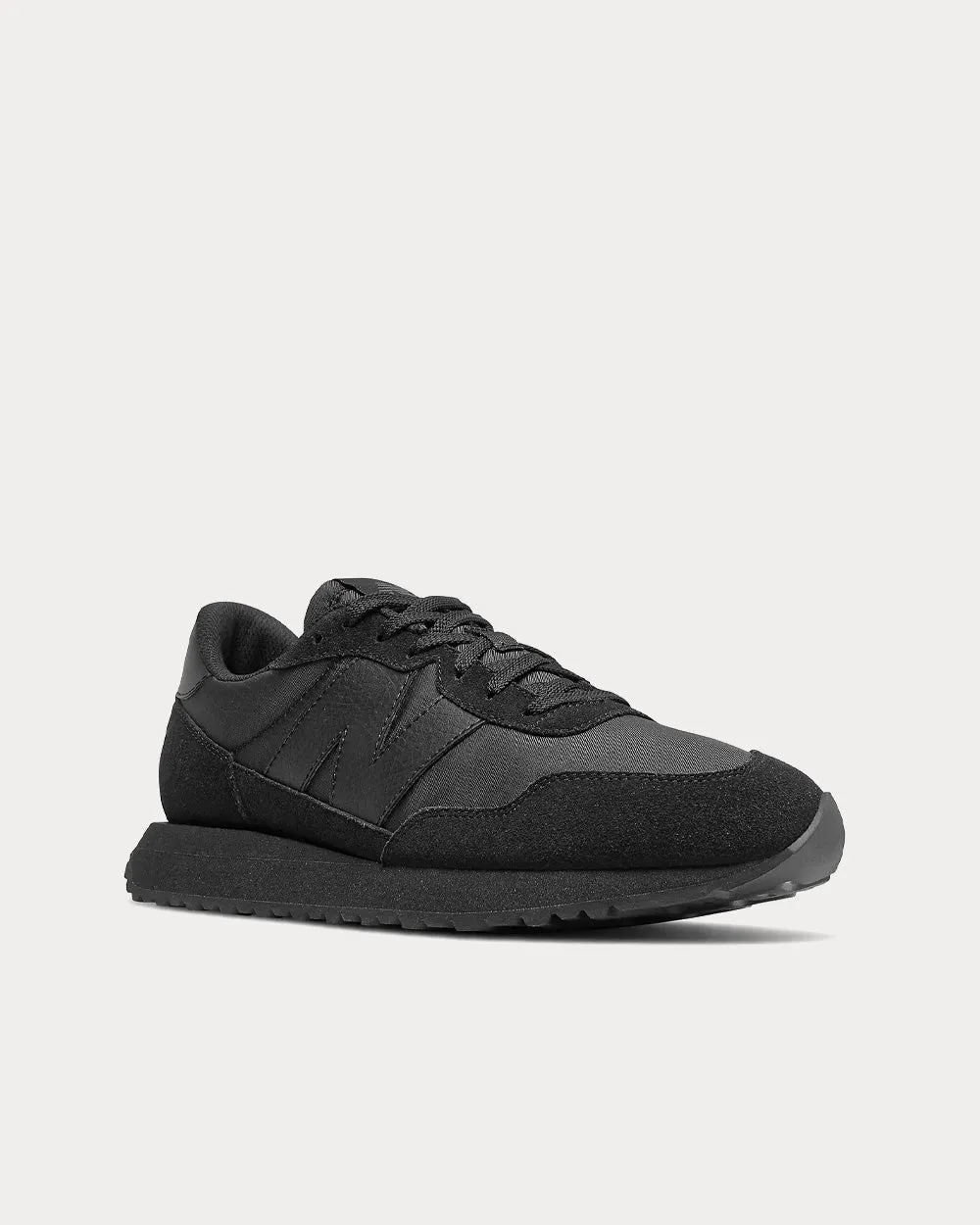 MS23V1 Black Low Top Sneakers
