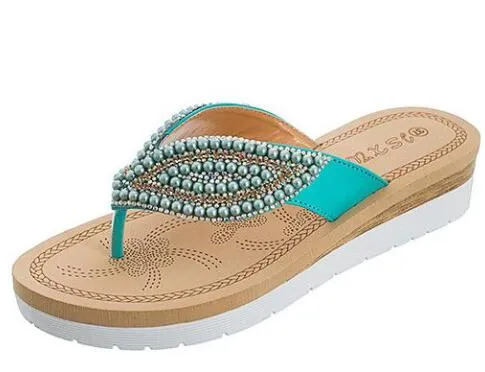 Nanccy Rhinestone Eye Personality Pearl Slippers