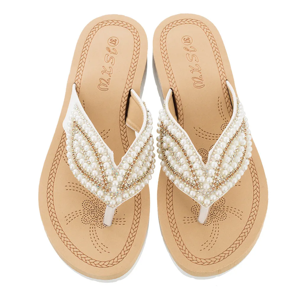 Nanccy Rhinestone Eye Personality Pearl Slippers