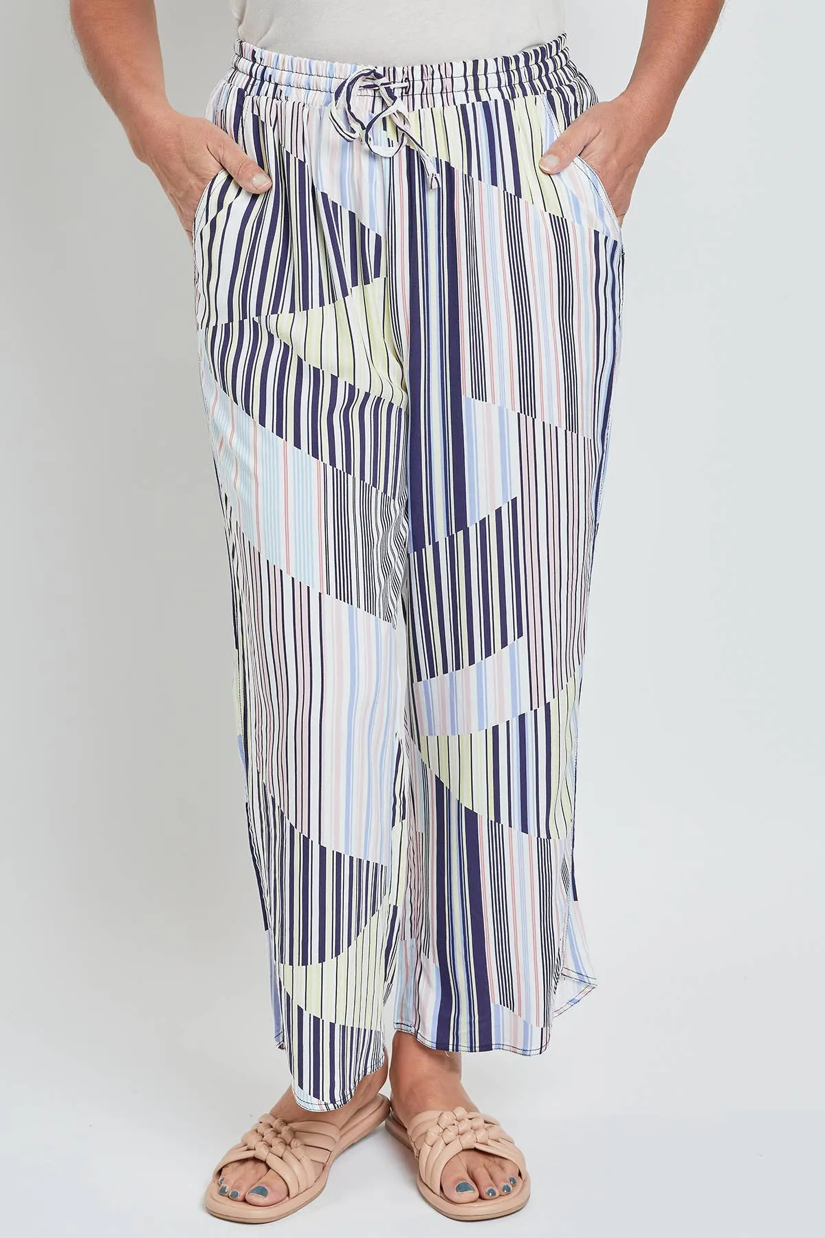 Pull-On Pant With Tulip Hem