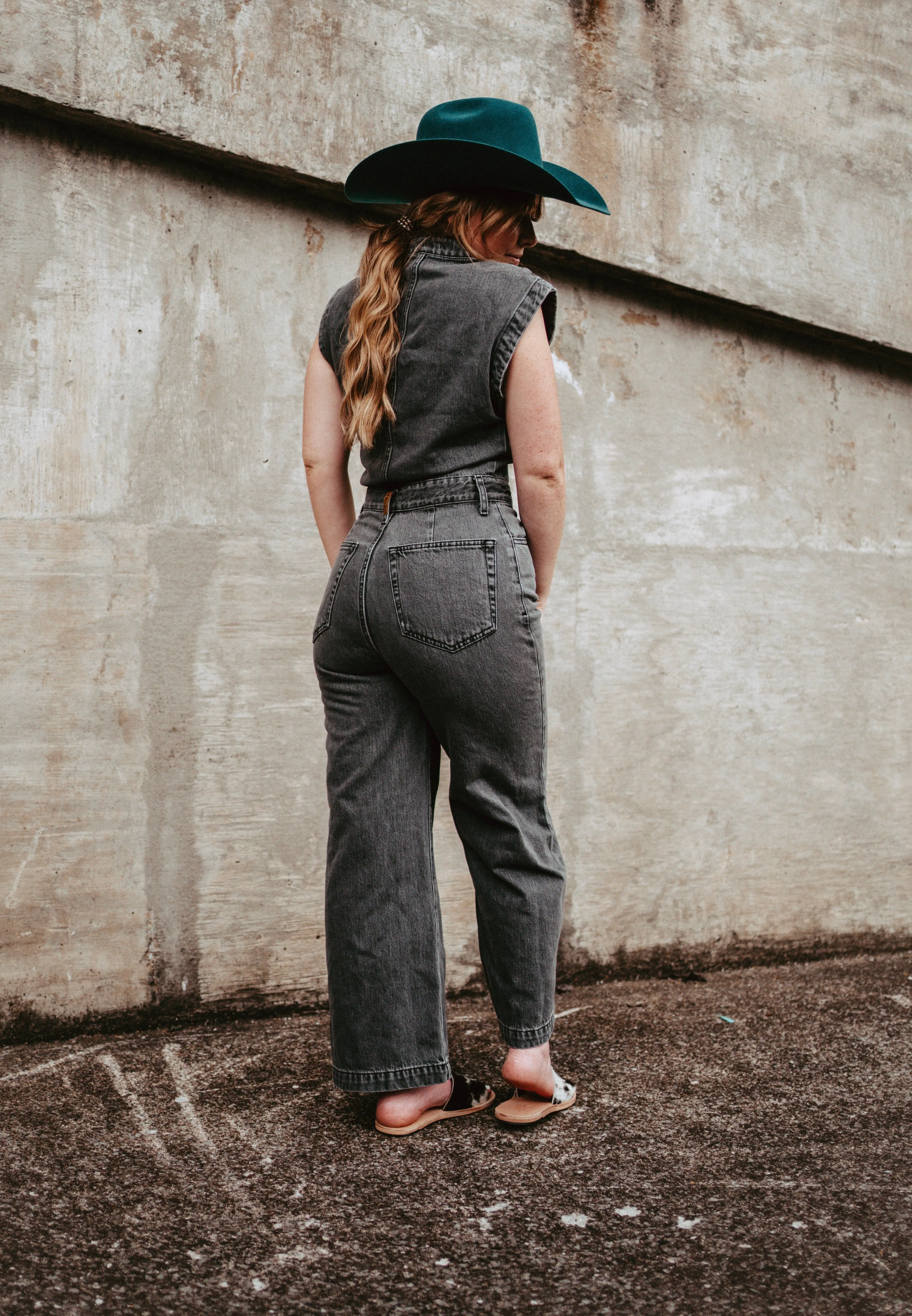 Sale ✨ Ariat Wrenley Gray Jumpsuit